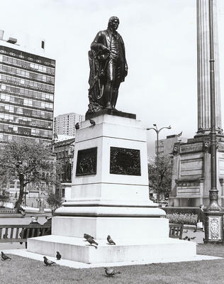 Statue of Robert Burns