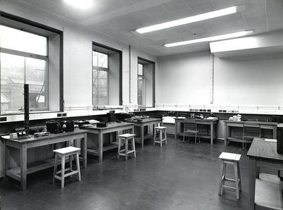 Physics Lab. 1959