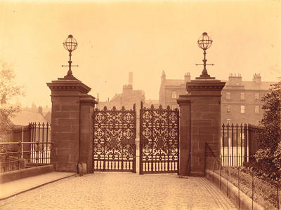 Necropolis gates