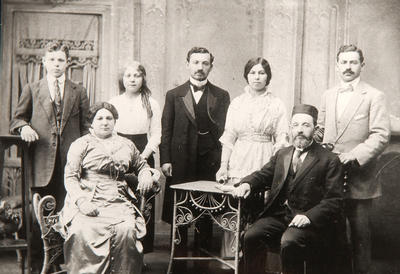 The Gelfer Family, 1924