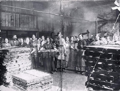Beef canning factory, 1916