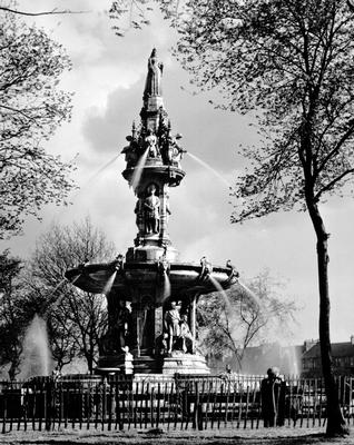 Doulton Fountain