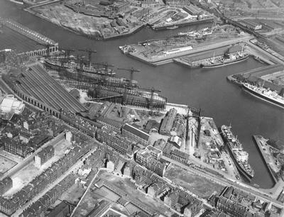 Harland & Wolff Shipyards,  c 1937